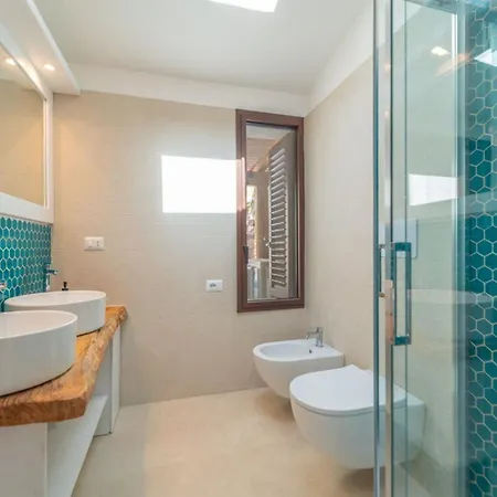 Piperita - By Searly Villa San Teodoro (Sardinia)